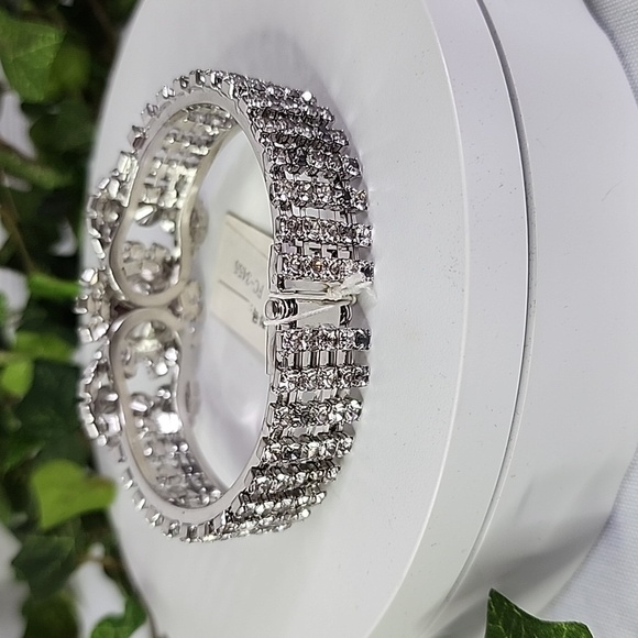 Silver and Crystal Glam Bling Clamper / Hinge Bracelet - Picture 4 of 9